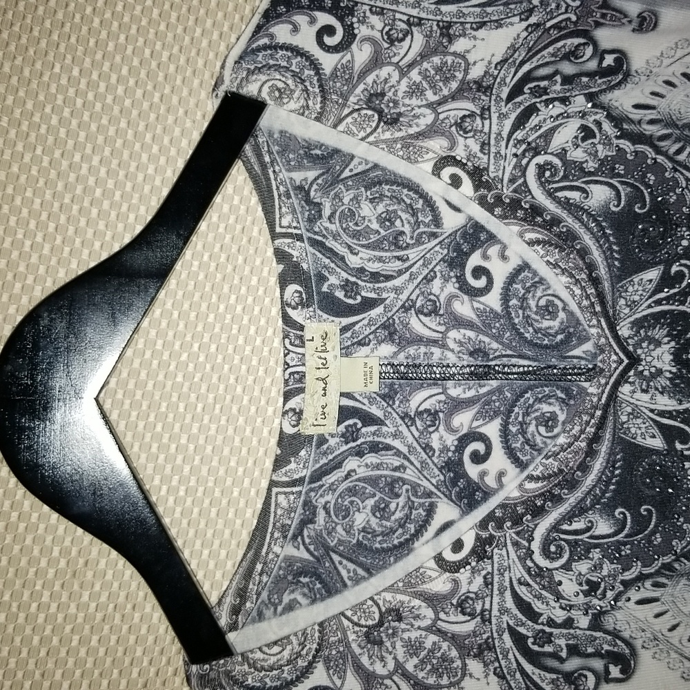 Black and White Women's Bedazzled Paisley Print Blouse.